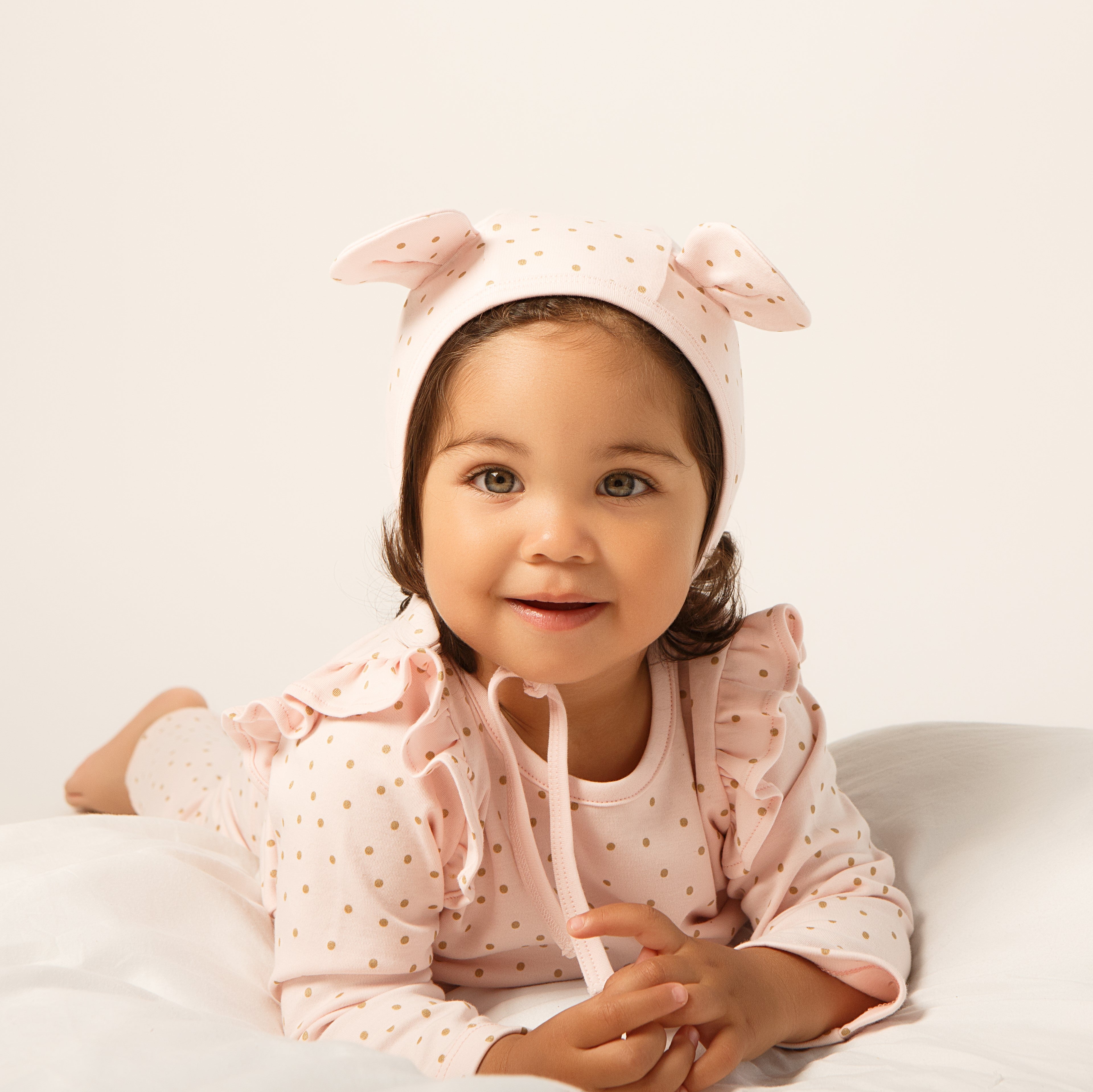 SALE • NIÑA