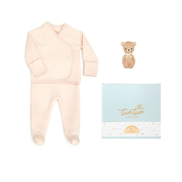 Ajuar Kimono Jacquar Rosado + Sonaja de Osito + Cajita de regalo