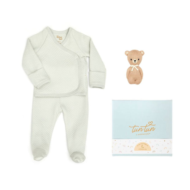 Ajuar Kimono Jacquar Celeste + Sonaja Osito + Cajita de Regalo