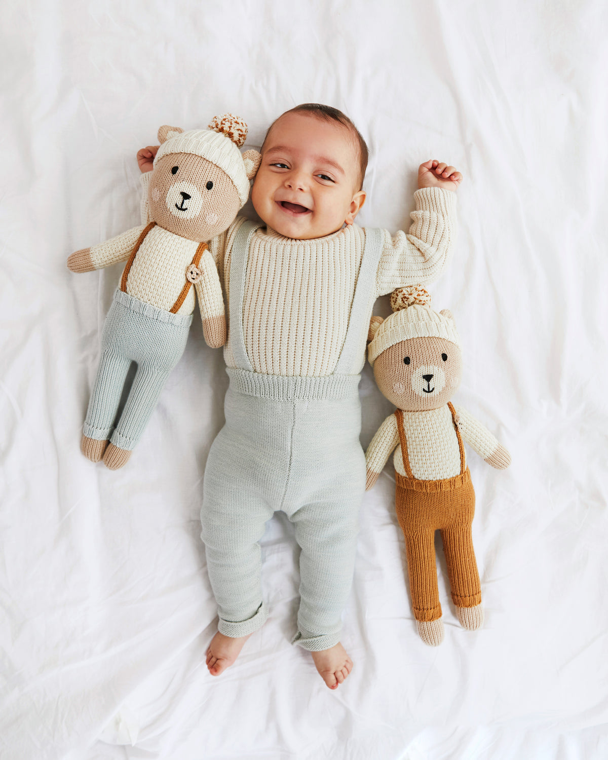 Arthur the bear 38cm light blue