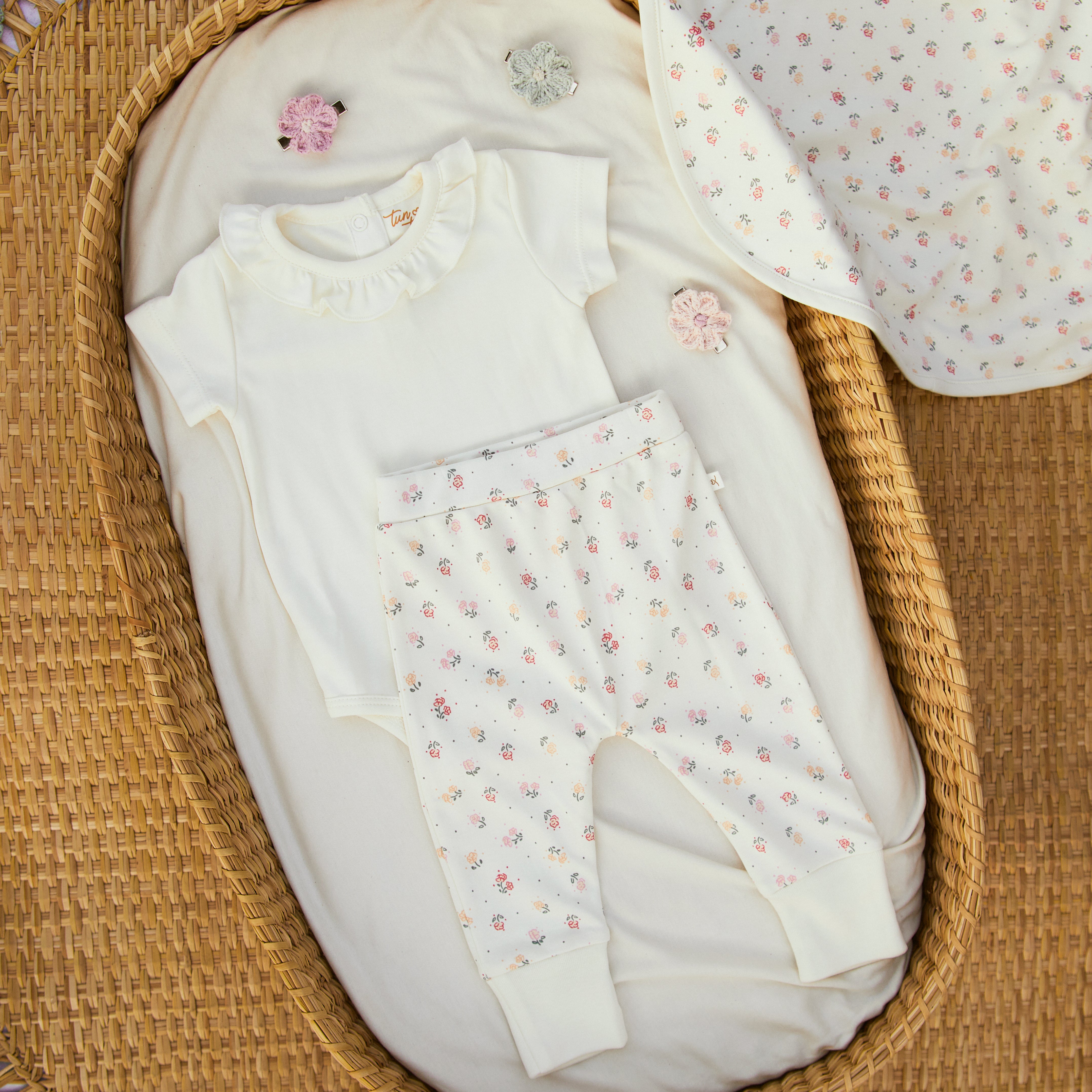 Conjunto 2PCS Body Bobo Perla + Pant Perla Flores de Algodón Pima