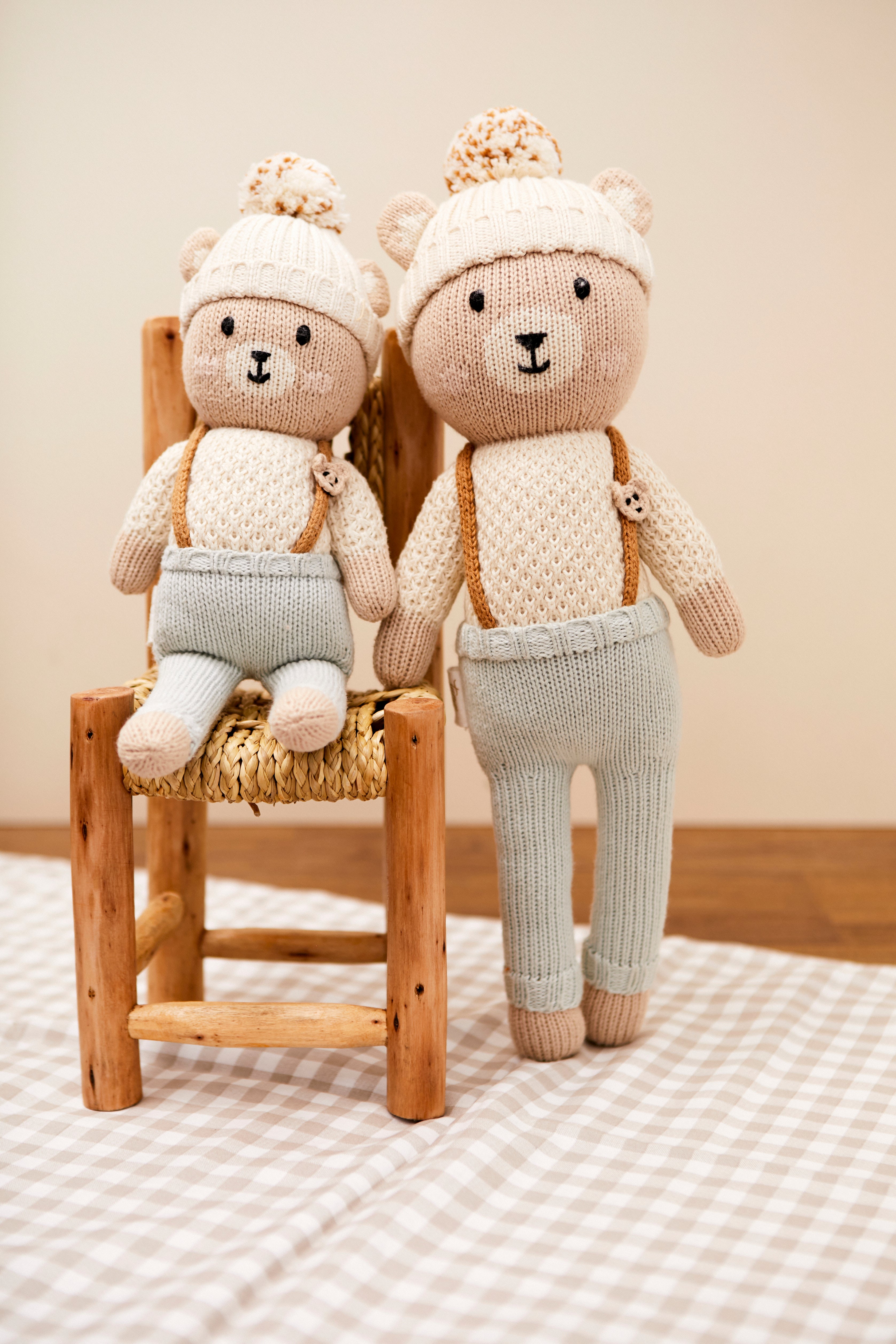 Arthur the bear 29cm light blue